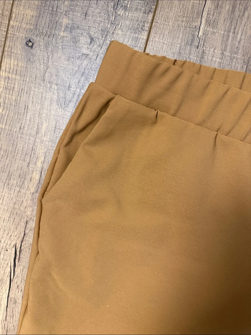 Torrid Relaxed Taper Refined Crepe High-Rise Pant Side Front Pockets Size 2